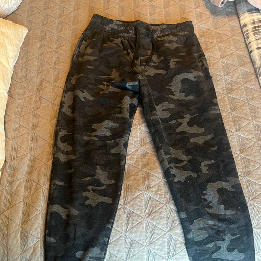 black camo sweatpants